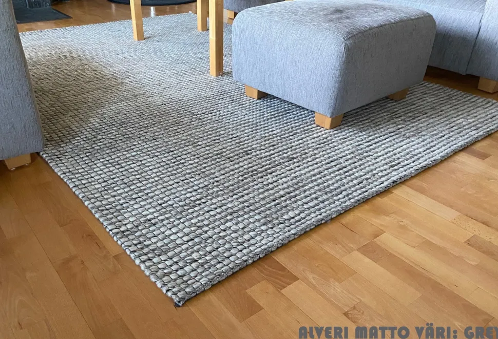 ALVERI KÄSINKUDOTTU 100% VILLAMATTO