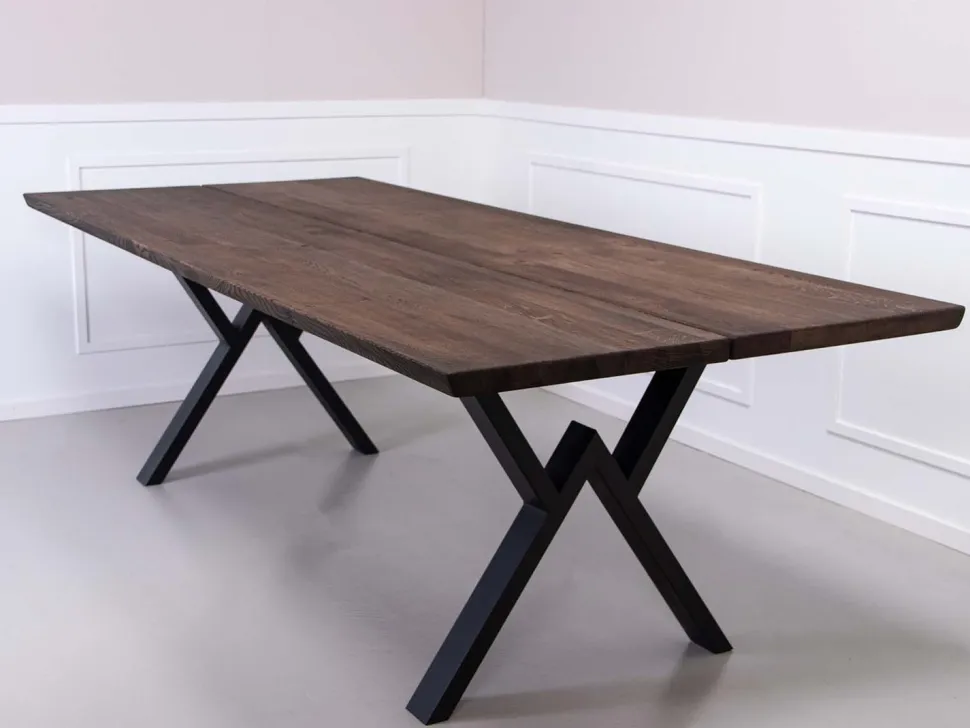 ASTA LUXUS TAMMI LANKKUPÖYTÄ METALLIJALOILLA 240 TAI 295 CM PITKÄNÄ