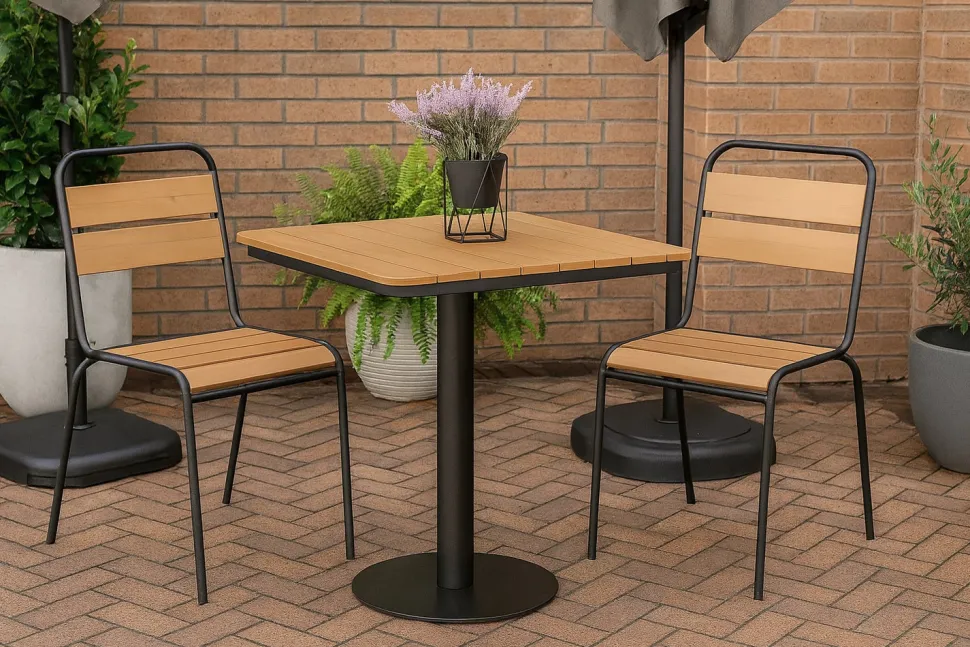 Cafe terassipöytä + 2 Cafe terassituolia ilman käsinojia