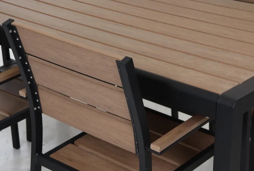 MILANO ARTWOOD PÖYTÄ + 6 MILANO TUOLIA MUSTA/LUONNONVÄRI