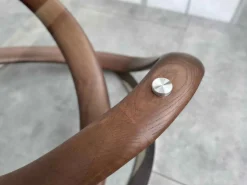 MILLENIUM PYÖREÄ DESIGN SOHVAPÖYTÄ LASIKANNELLA
