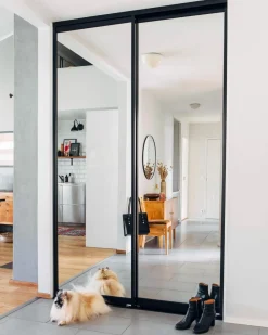 MIRRORLINE MITTATILAUSKOMEROT LIUKUOVILLA, SARANAOVILLA TAI VAATEHUONEEN SÄILYTYSRATKAISUT