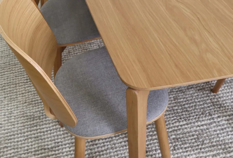 Norman tammi ruokapöytä 180x90 + 6 Vienna-tammituolia