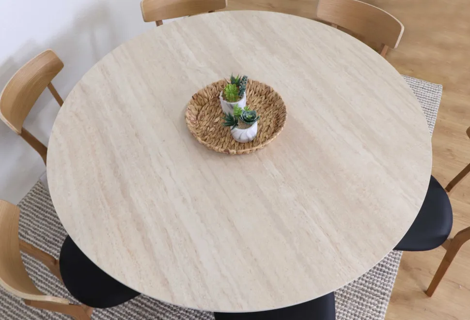 Travertine pyöreä ruokapöytä keramiikkakannella + 6 Austin tammituolia