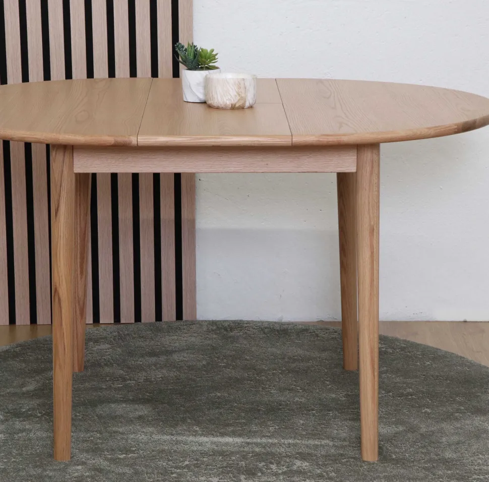 TROYES PYÖREÄ JATKETTAVA TAMMIPÖYTÄ 100+32 CM