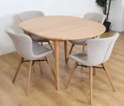 TROYES PYÖREÄ JATKETTAVA TAMMIPÖYTÄ + 4 OREGON TUOLIA