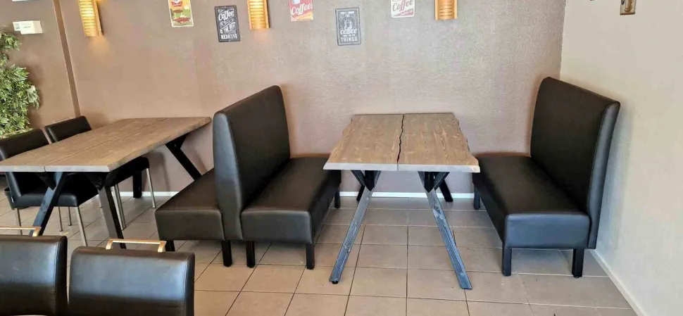 VEGAS RAVINTOLA SOHVA LOOSI JALOILLA 120 CM