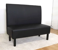 VEGAS RAVINTOLA SOHVA LOOSI JALOILLA 120 CM VARASTOERÄ!